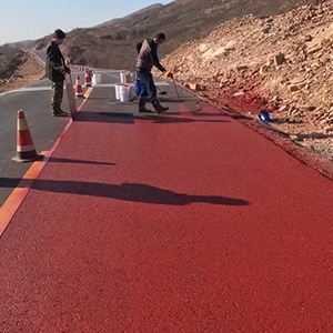 雁江一是彩钢瓦喷漆翻新,地面喷涂